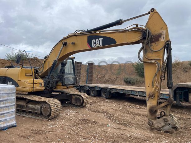 Giratória de Rastos CAT 320 DL · Ano 2007