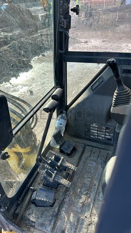 Mini Giratória Yanmar · Ano 2011