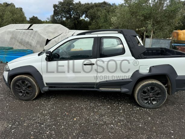 Fiat Strada · Ano 2013