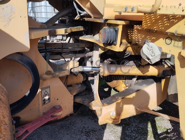 Pá Carregadora de Pneus 20 T Volvo  L150E