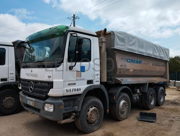 Camião Basculante Tras. 32 T Mercedes-Benz ACTROS 3236K/42 8x4