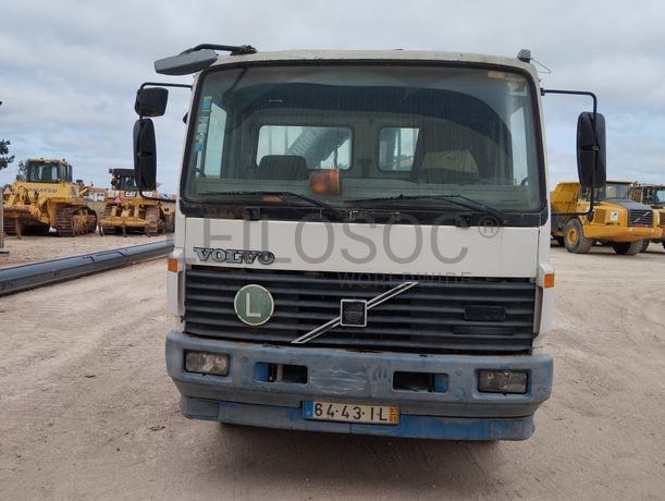 Camião Tri-basculante 15 T Volvo  FL 615-50