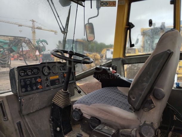 Cilindro Auto-Prop. Vibrador Solos 17 T Dynapac CA512D