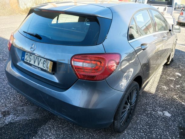 Mercedes-Benz A180 · Ano 2014