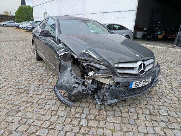 Mercedes-Benz C220 · Ano 2012