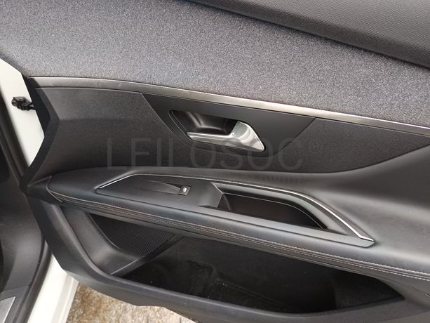 Peugeot 3008 · Ano 2017