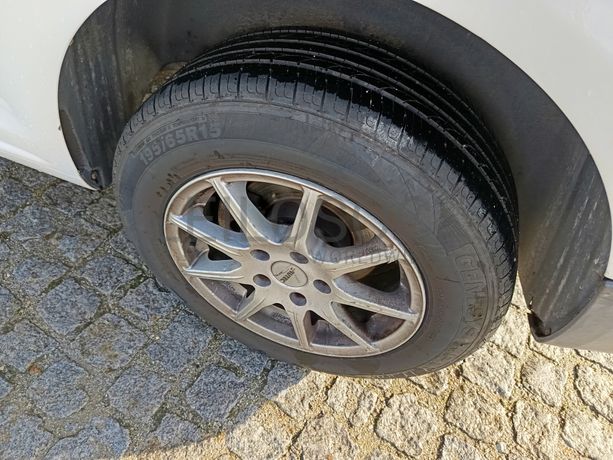 Volkswagen Caddy · Ano 2006