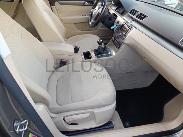 Volkswagen Passat · Ano 2011