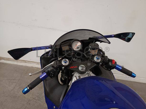 Yamaha YZF-R6 · Ano 2000