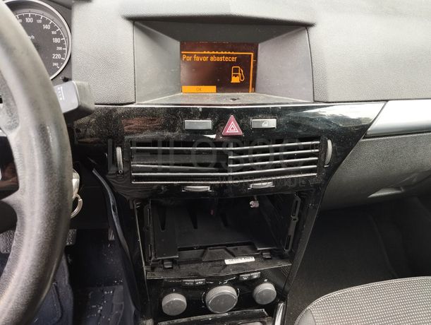 Opel Astra · Ano 2008