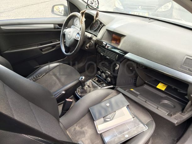 Opel Astra · Ano 2008