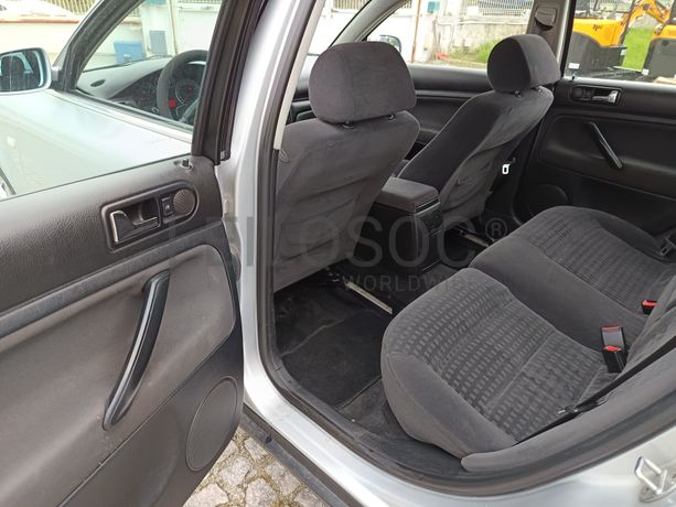 Volkswagen Passat · Ano 2001