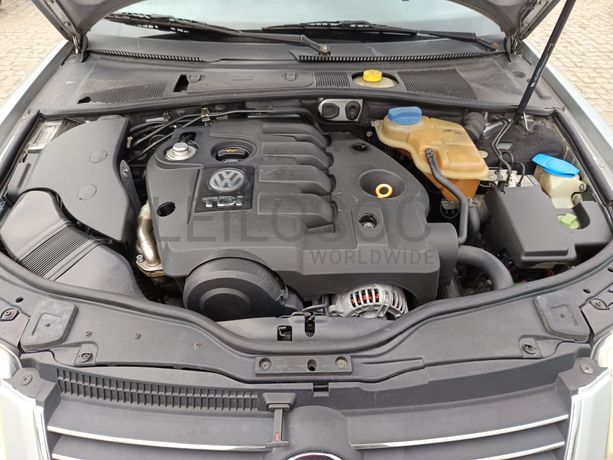 Volkswagen Passat · Ano 2001