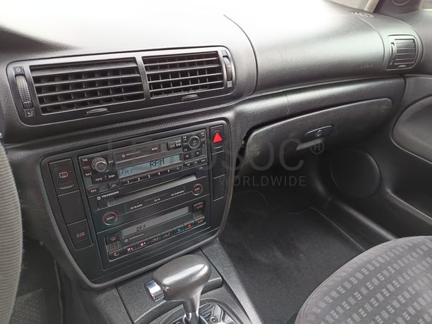 Volkswagen Passat · Ano 2001