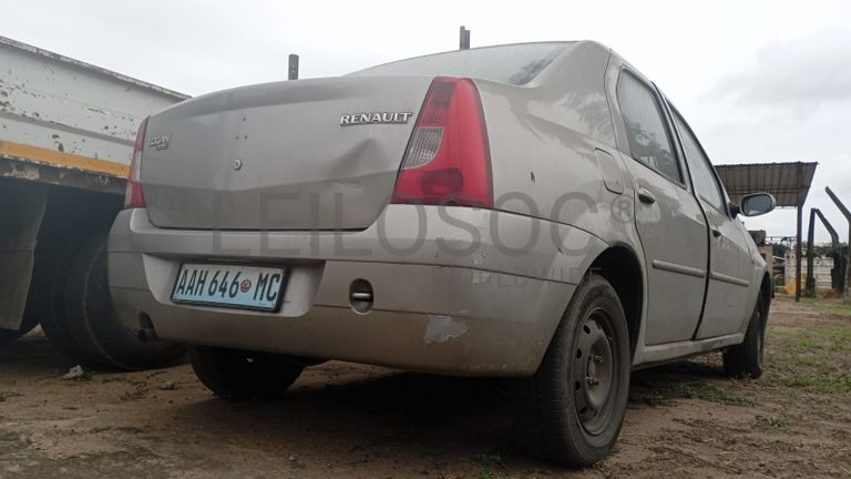 Renault Logan · Ano 2009