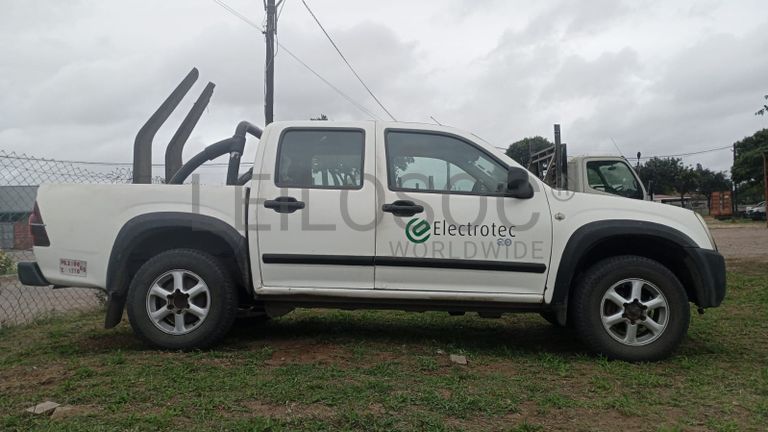 Isuzu D-TEQ KB250 · Ano 2008