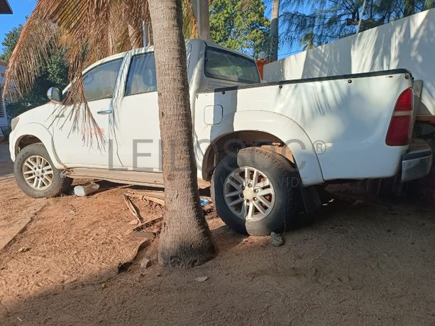 Toyota Hilux · Ano 2012