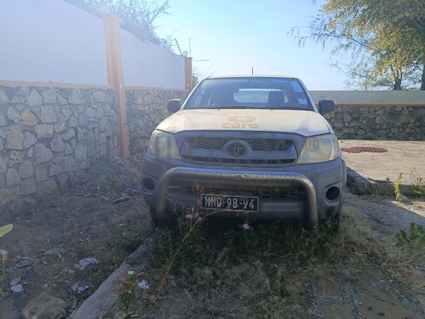 Toyota Hilux 2.5 · Ano 2009