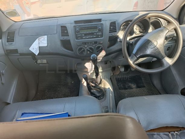 Toyota Hilux 2.5 · Ano 2009