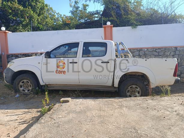 Toyota Hilux 2.5 · Ano 2009