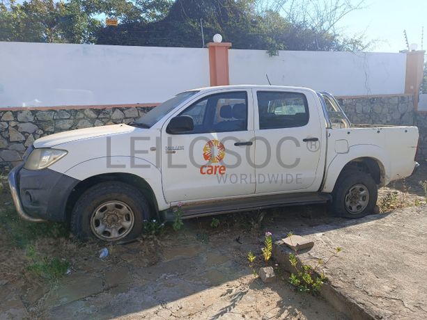 Toyota Hilux 2.5 · Ano 2009