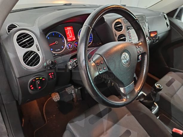 Volkswagen Tiguan · Ano 2008