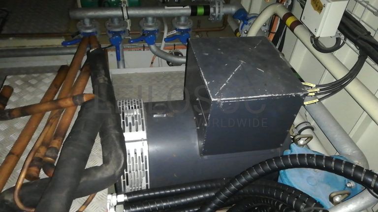 Dois Atuneiros e Um Arrastão | Two Longliners and One Trawler -  ALBACARES VII + PELAMIS III + SARDINHA I