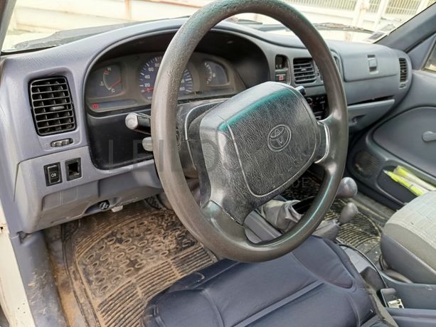 Toyota Hilux · Ano 2000