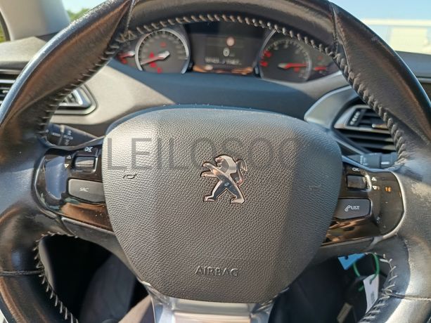Peugeot 308 · Ano 2018