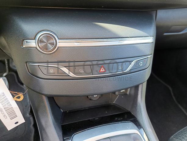 Peugeot 308 · Ano 2018