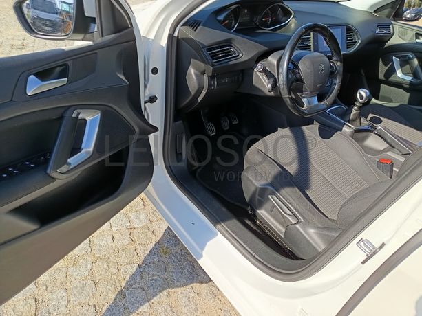 Peugeot 308 · Ano 2018