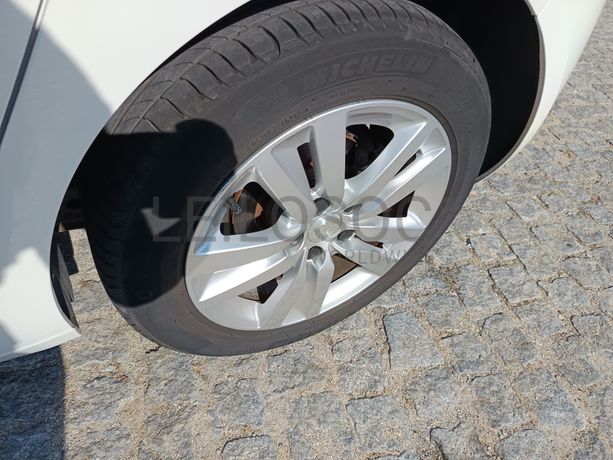 Peugeot 308 · Ano 2018