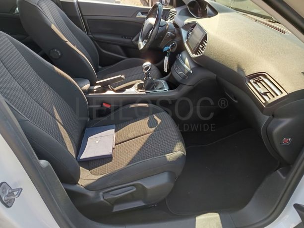 Peugeot 308 · Ano 2018