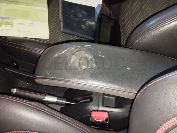 Peugeot 208 · Ano 2017