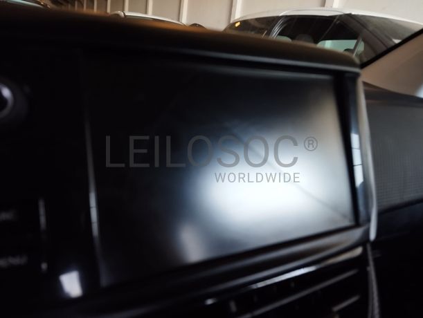 Peugeot 208 · Ano 2017