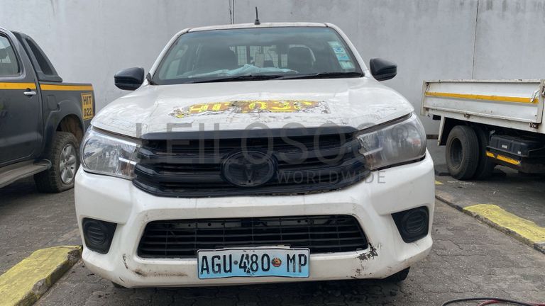 TOYOTA Hilux