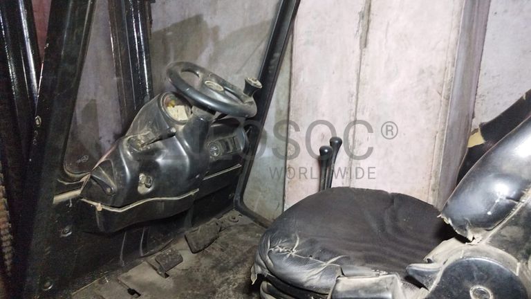 Empilhadeira Linde H25D-03