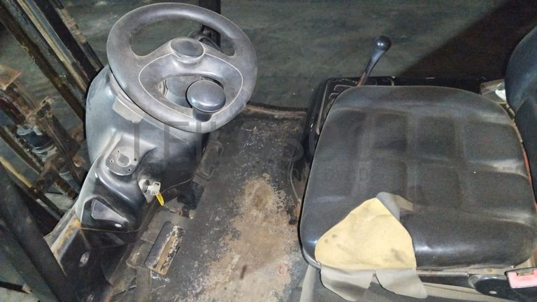 Empilhadeira LINDE H30D-03