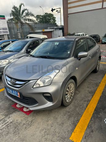 Véhicule léger TOYOTA STARLET