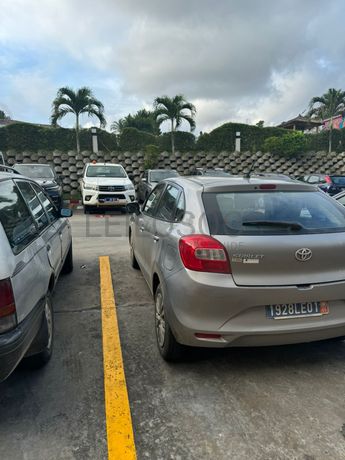 Véhicule léger TOYOTA STARLET