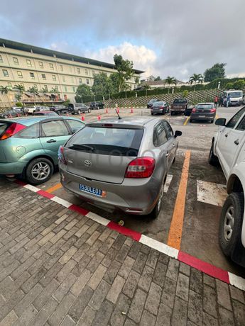Véhicule léger TOYOTA STARLET