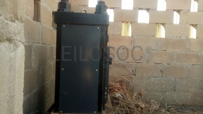 Máquina p/ prensar cubos