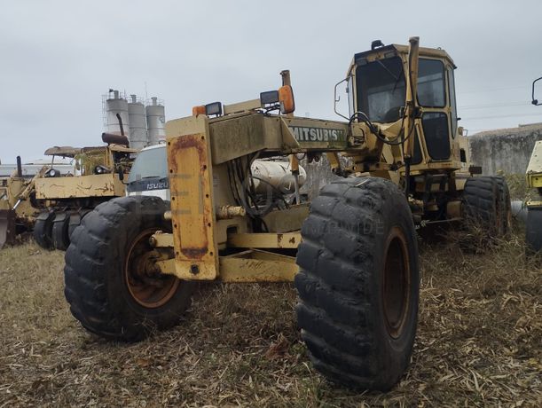 Niveladora  - Mitsubishi/MG 530