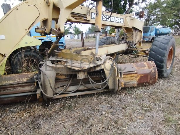 Niveladora  - Mitsubishi/MG 530