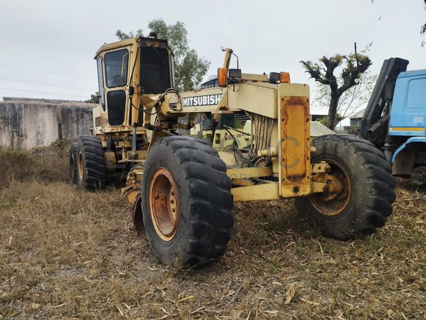 Niveladora  - Mitsubishi/MG 530