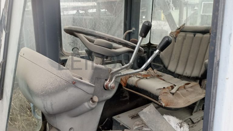 Retroescavadeira - Liugoneng/CLG816C