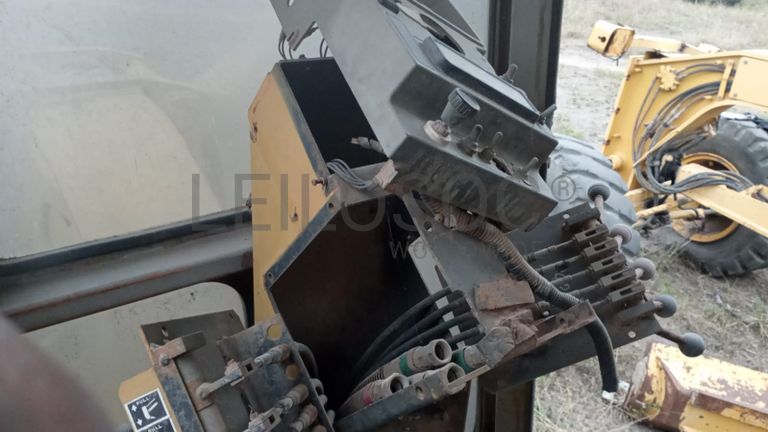 Niveladora  - Mitsubishi/MG 530