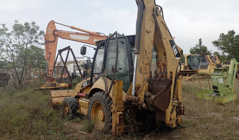 Escavadeira - Caterpillar/422E