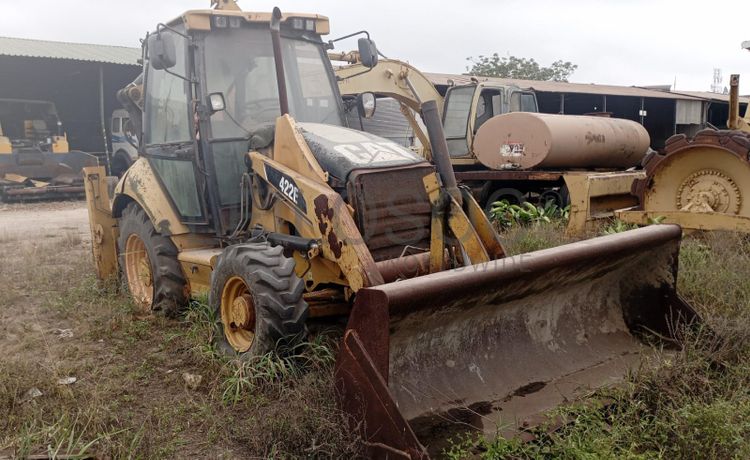 Escavadeira - Caterpillar/422E