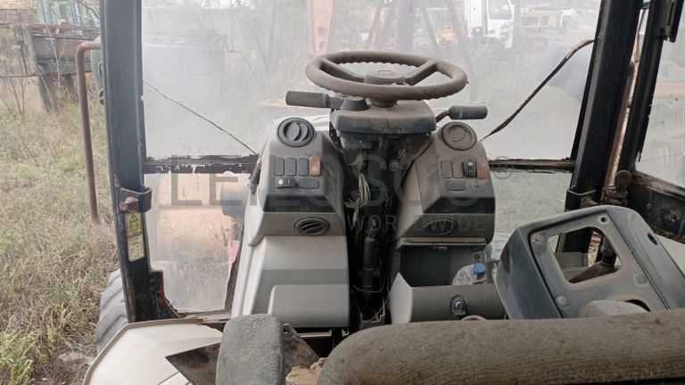 Escavadeira - Caterpillar/422E